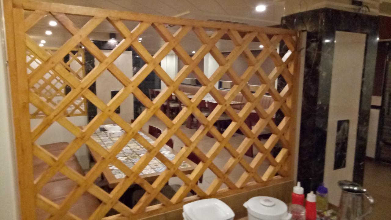 Hotel Umesh Даман Екстериор снимка