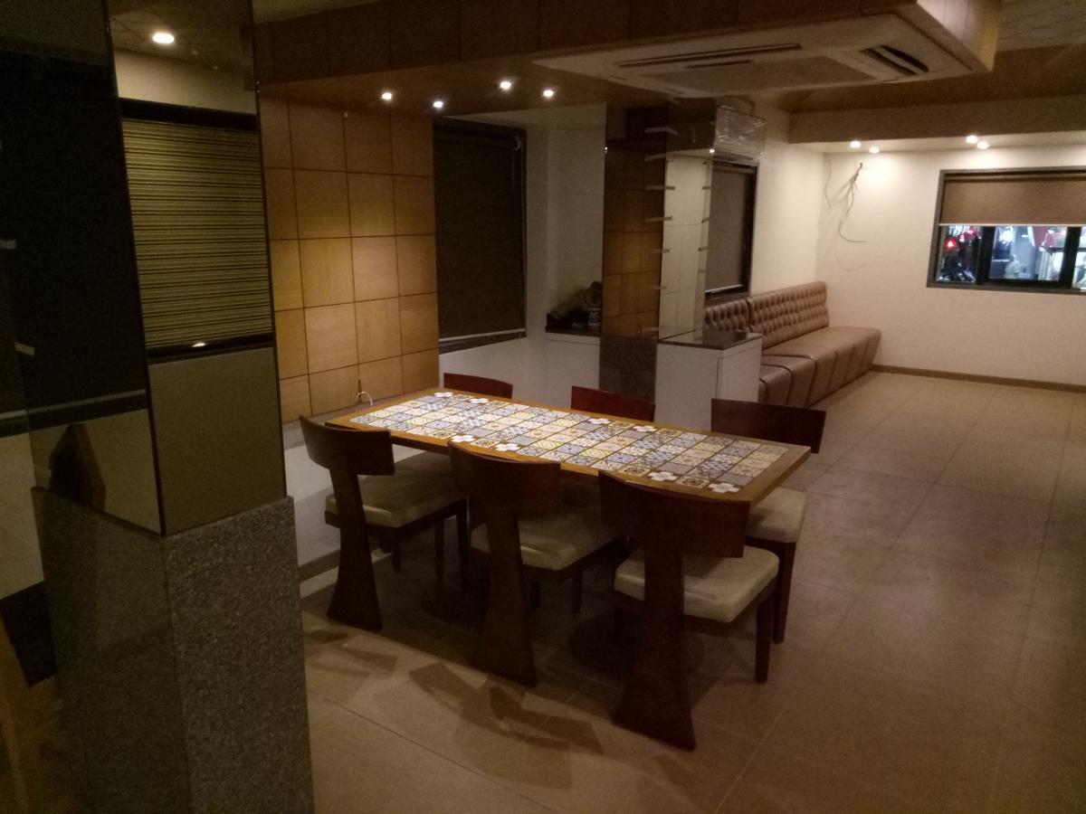 Hotel Umesh Даман Екстериор снимка